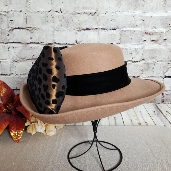 Michael Howard Large Brim Round Hat W/Leopard Bow - Picture 5 of 8